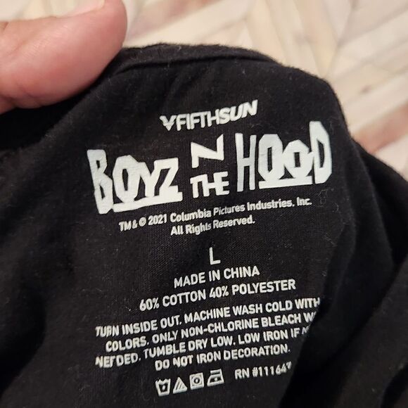 Fifth Sun Women's Boyz N The Hood Graphic Shirt Size L - Picture 13 of 13